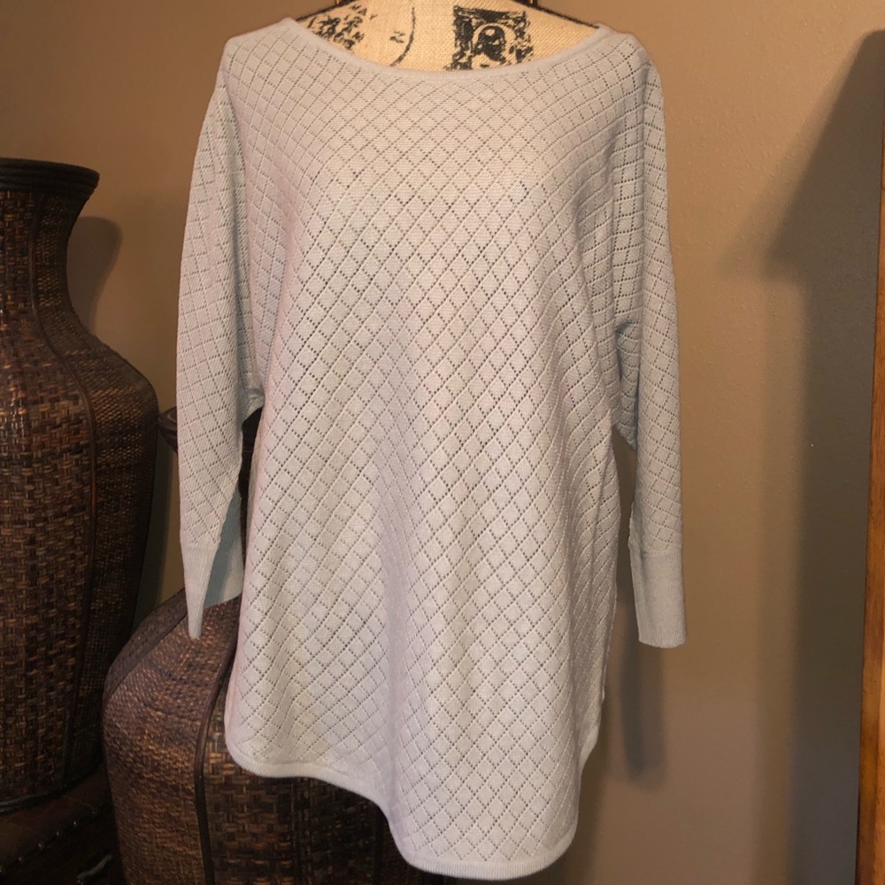 5/$25 New York and Company Lightweight Sweater